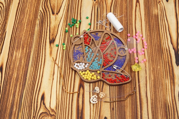 zbiór nici i igieł